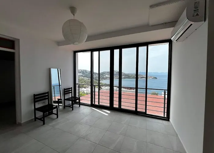 In Yalikavak, Panoramic Sea View And Villa *